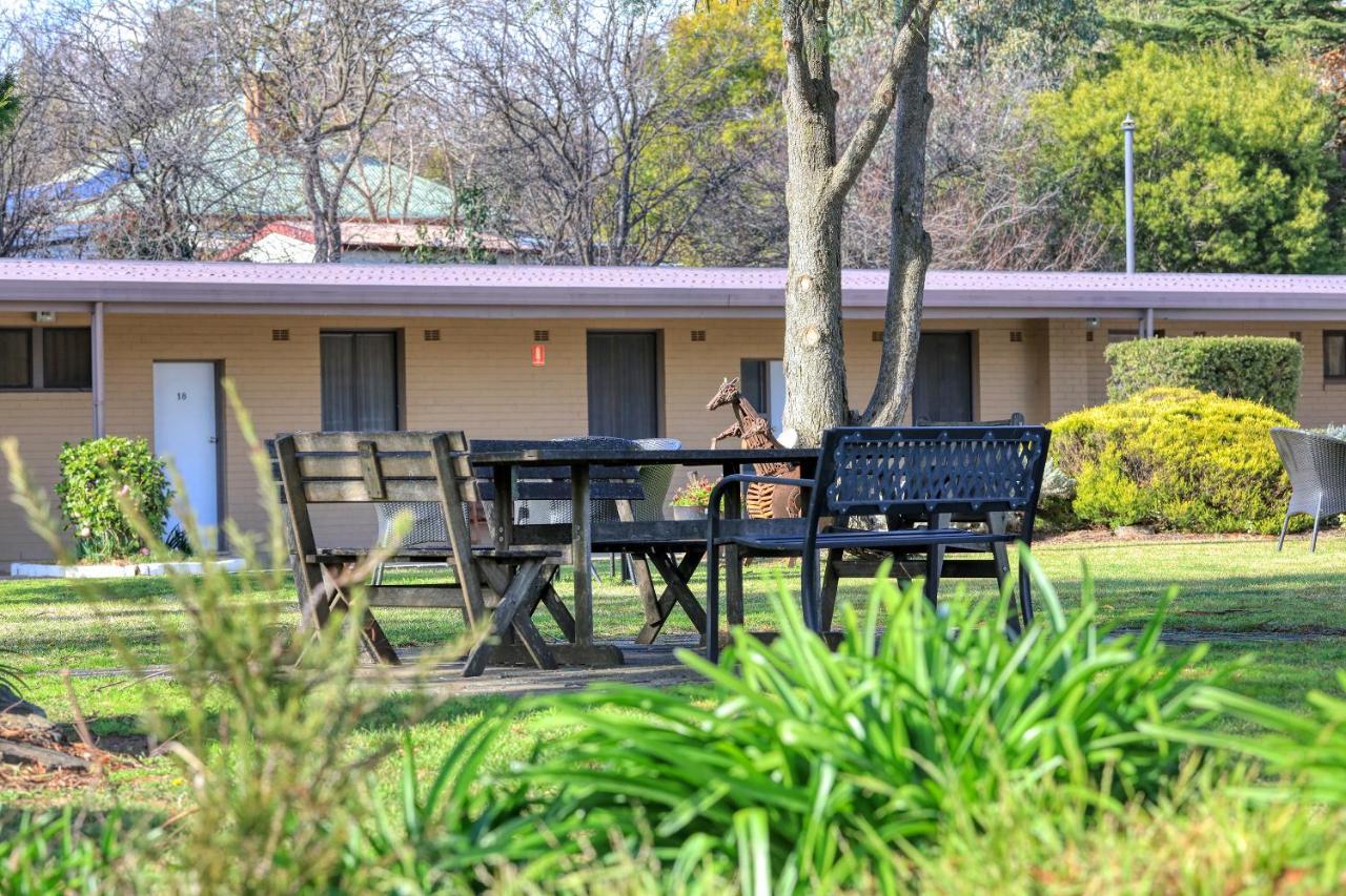 Hamilton Hume Motor Inn Yass Exterior photo