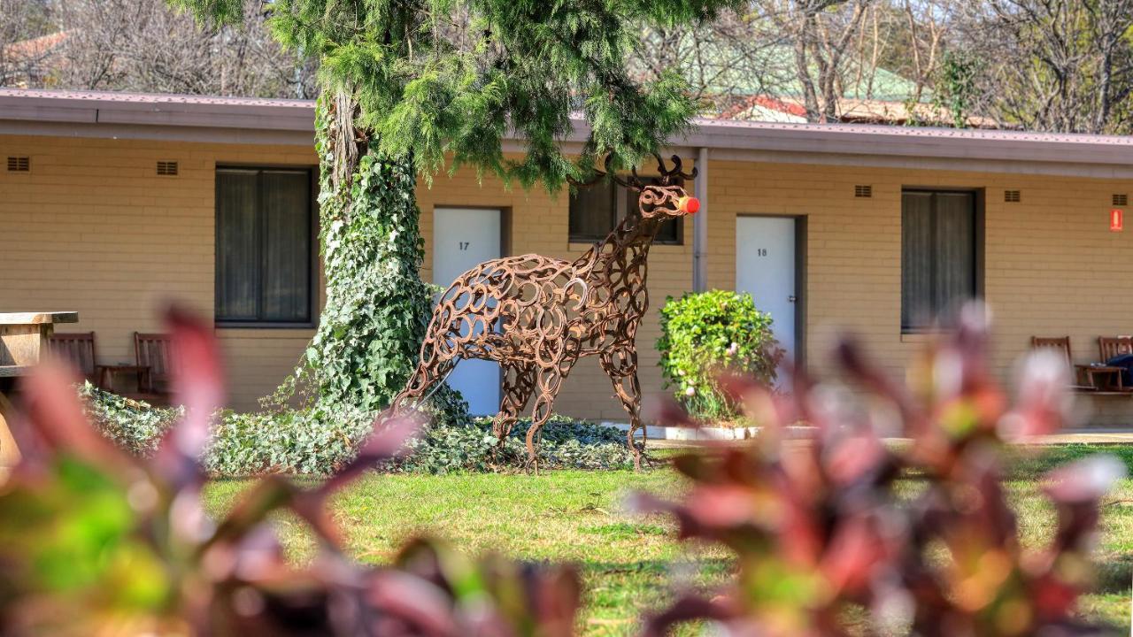 Hamilton Hume Motor Inn Yass Exterior photo