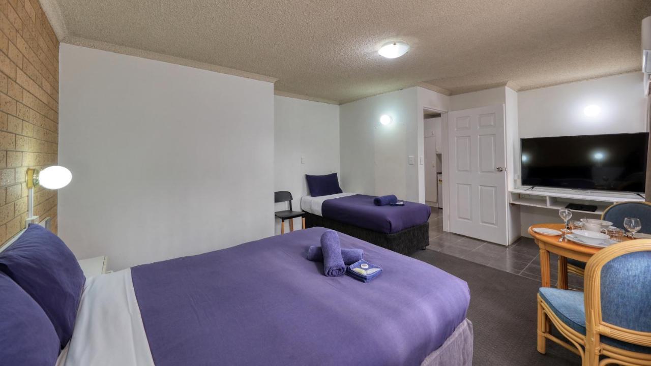 Hamilton Hume Motor Inn Yass Exterior photo