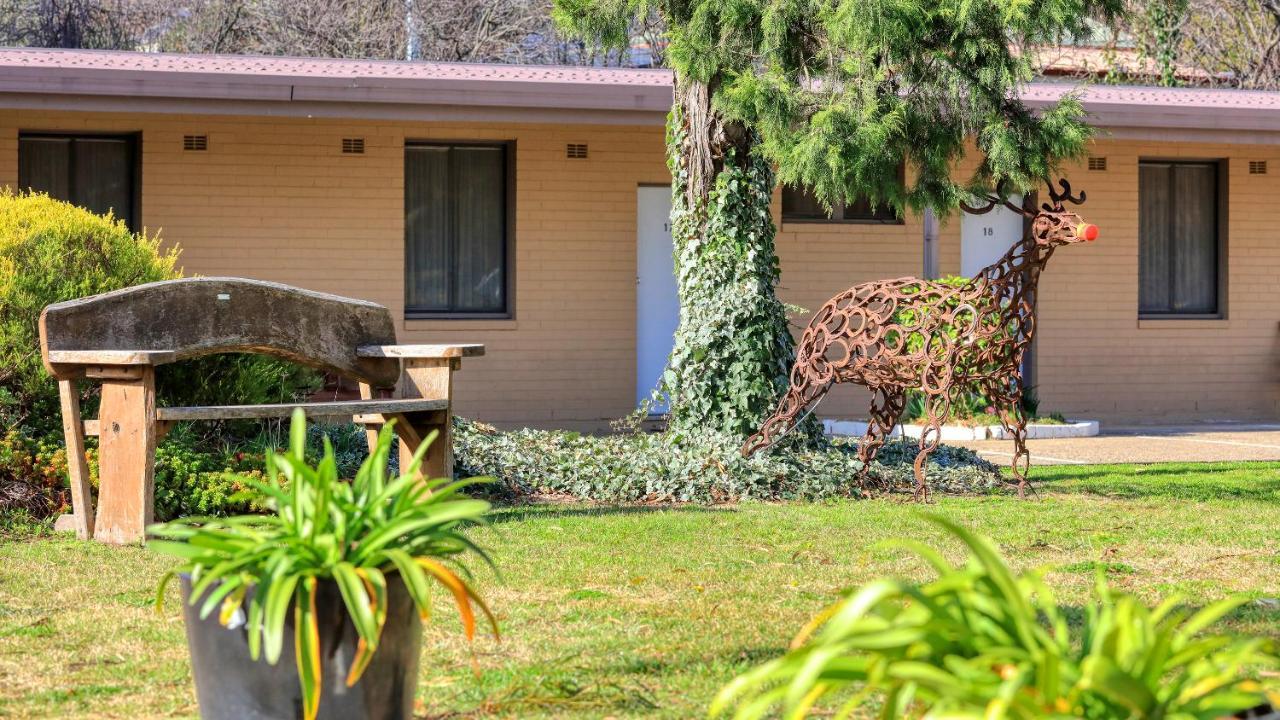 Hamilton Hume Motor Inn Yass Exterior photo