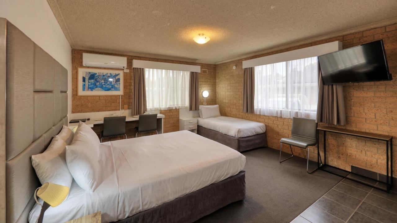 Hamilton Hume Motor Inn Yass Exterior photo