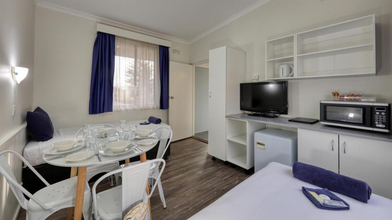 Hamilton Hume Motor Inn Yass Exterior photo